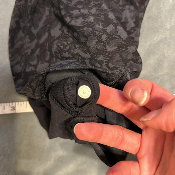 6 / EUC Lululemon Align Tank Wild Thing Camo Deep Coal Multi - Picture 7 of 7